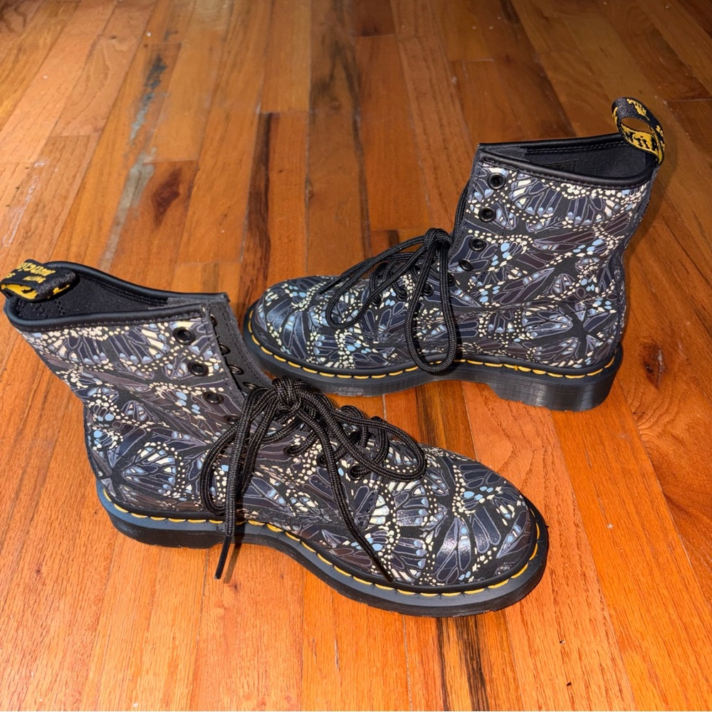 Dr. Martens 1460 Blue Black Butterfly Women's Boots | Size 7 women’s - Picture 11 of 13